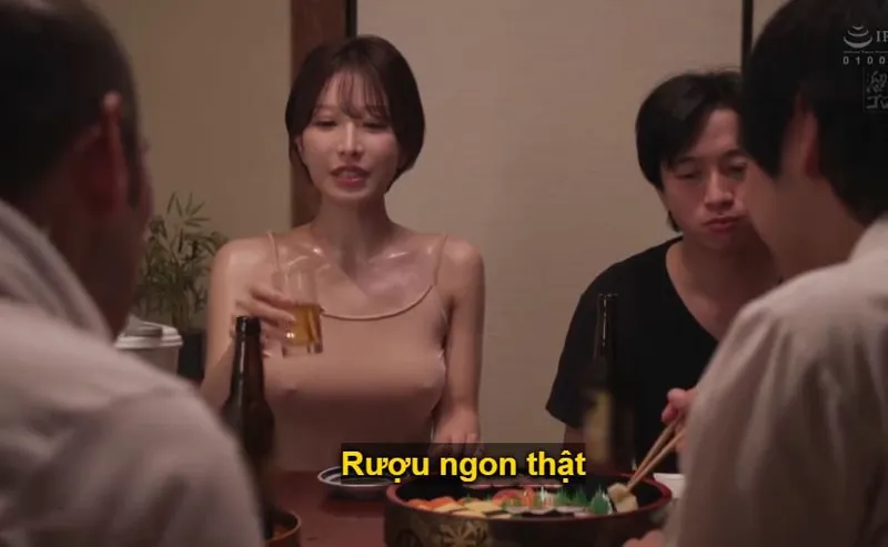 Người vợ gạ chịch cả gia đình người chồng vì gã chồng dẫn về quê rồi bỏ bê nứng lồn sml